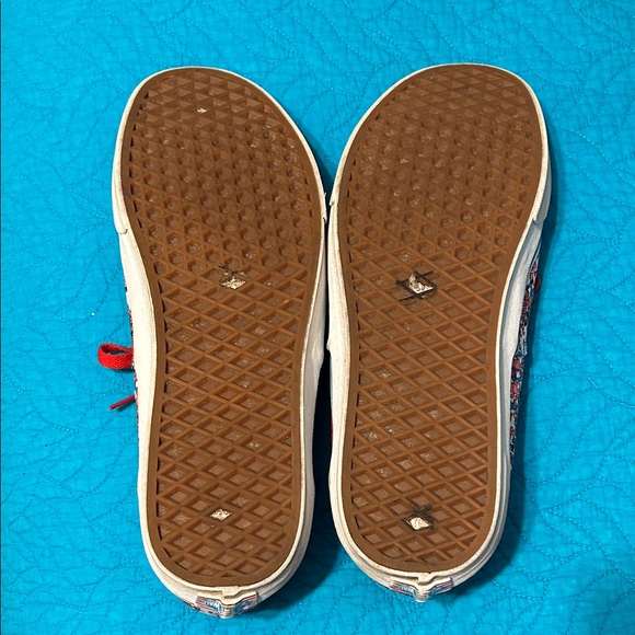 Men’s Vans  size 13 . Where's Waldo Patterned Sneakers, in very good condition - Picture 3 of 8